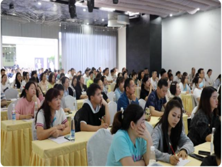 贵阳西南国际商贸城电商直播产业园荣获“贵州省电子商务产业发展示范园区”称号